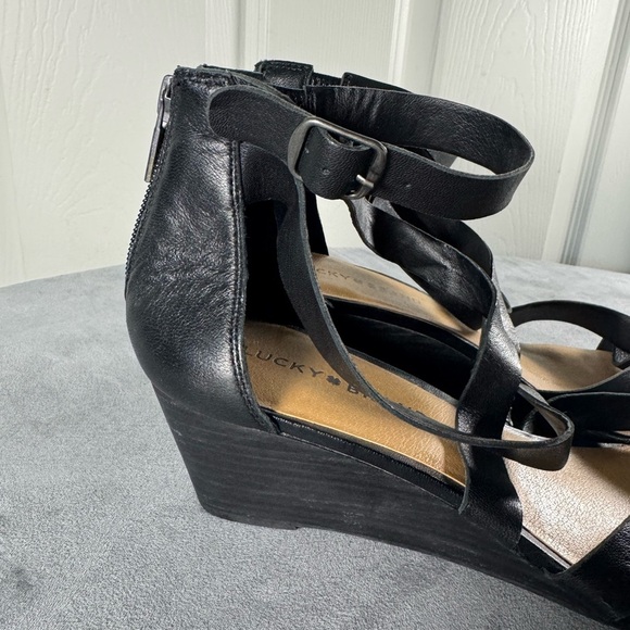 COPY - Lucky Brand Black Leather Low Wedge Strappy Sandals Womens Size 10 - Picture 2 of 8